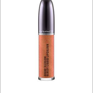 MAC Grand Illusion Liquid Lipcolour